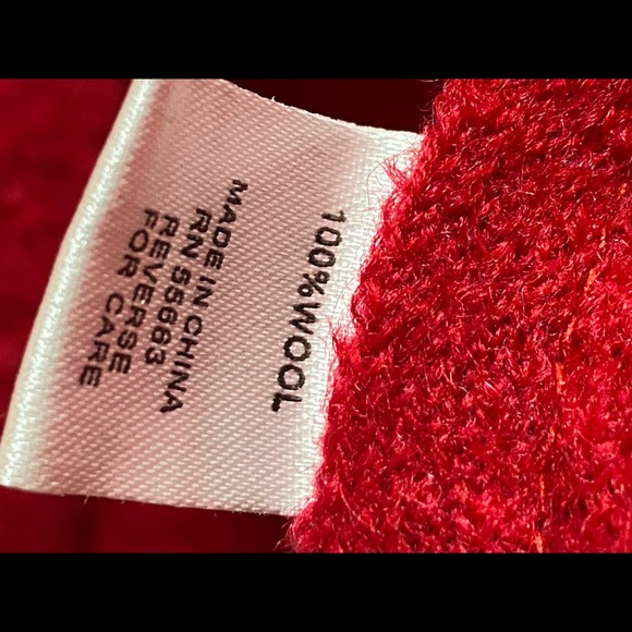 For Cynthia red wool cape. - Picture 8 of 8